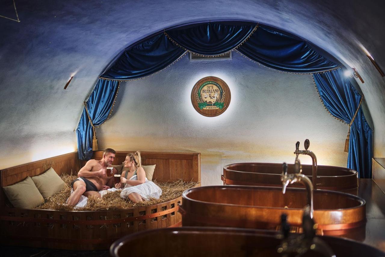 Spa Beerland Chateaux - U Zlate Hrusky / At Golden Pear Prag Eksteriør billede
